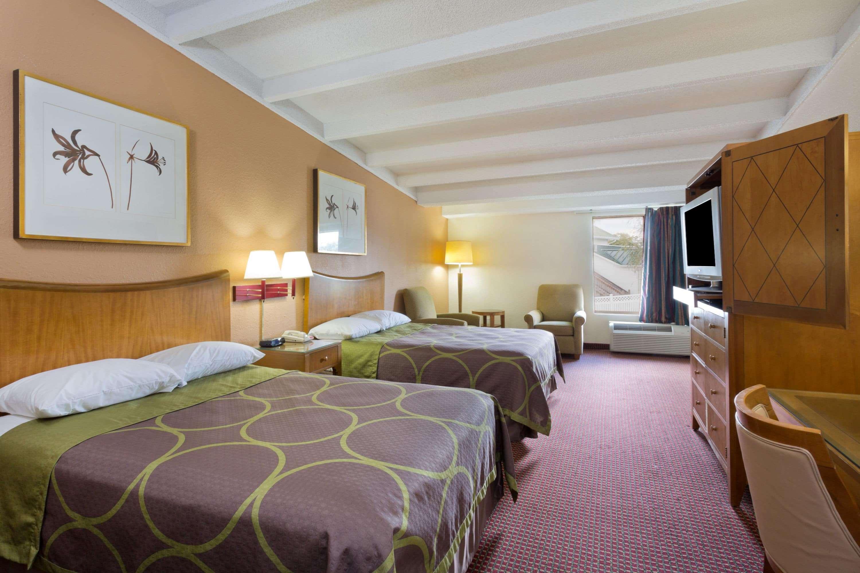 Super 8 By Wyndham Melbourne Motel Buitenkant foto
