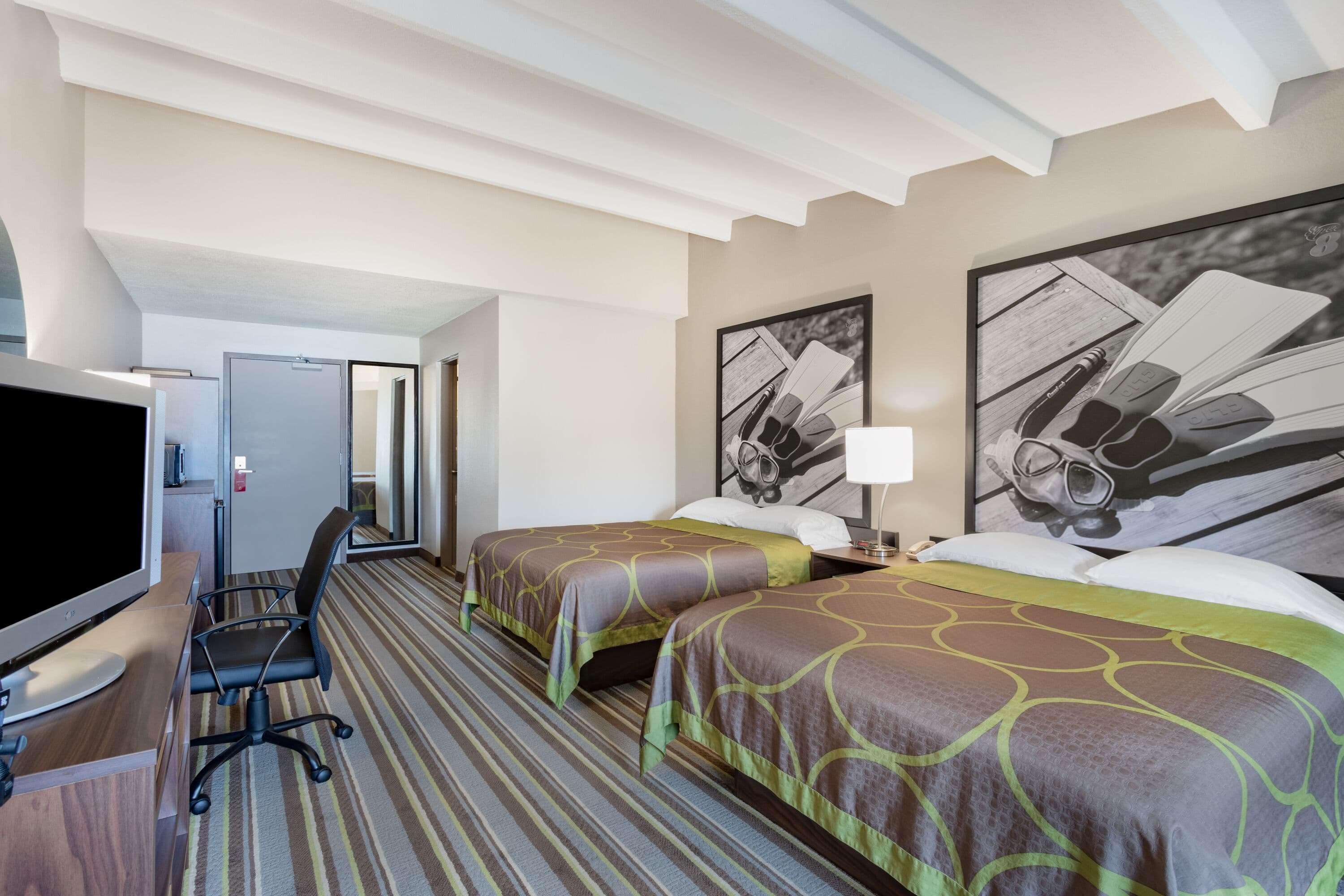 Super 8 By Wyndham Melbourne Motel Buitenkant foto