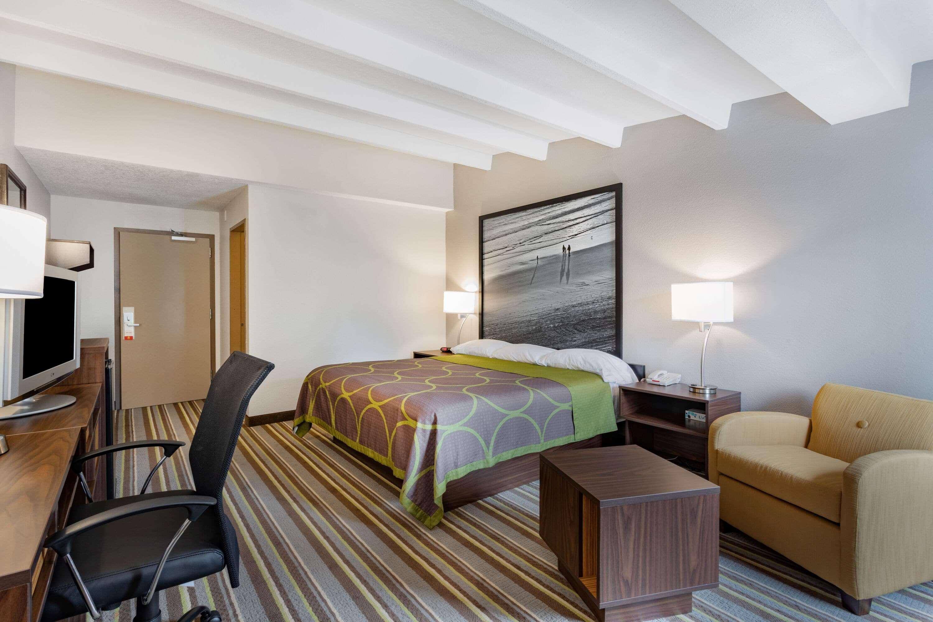 Super 8 By Wyndham Melbourne Motel Buitenkant foto